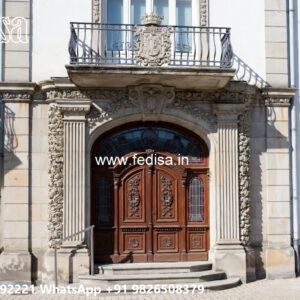 Classic Villa Design with Stylish Entryway Decor No-397