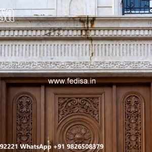 Classic House Design with Stylish Royal Interiors No-688
