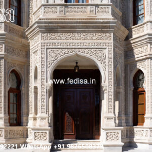 Classic House Design with Luxury Family Living Spaces No-1171