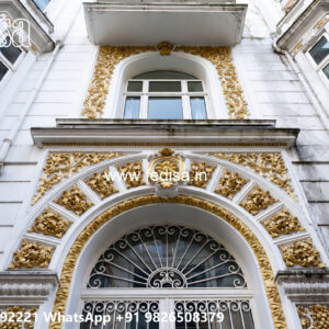 Classic House Design with Elegant Balcony Concepts No-1514