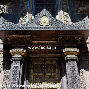 Beautiful Classic Villa Design with Elegant Interiors No-1656