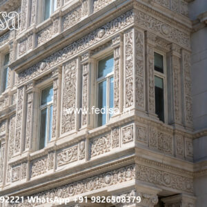 Modern Classic House Design with Elegant Interiors No-1974