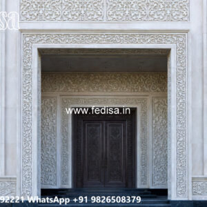 Classic House Design with Elegant Front Yard Ideas No-1998