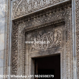 Classic House Design with Elegant Balcony Concepts No-2414