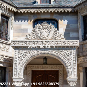 Classic House Design with Rich Wooden Interiors No-3795