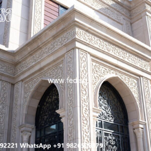 Classic House Design with Rich Traditional Charm No-3886