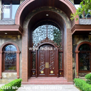 Classic House Design with Beautiful Family Spaces No-3894