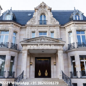 Classic House Design with Beautiful Open Courtyard No-4319