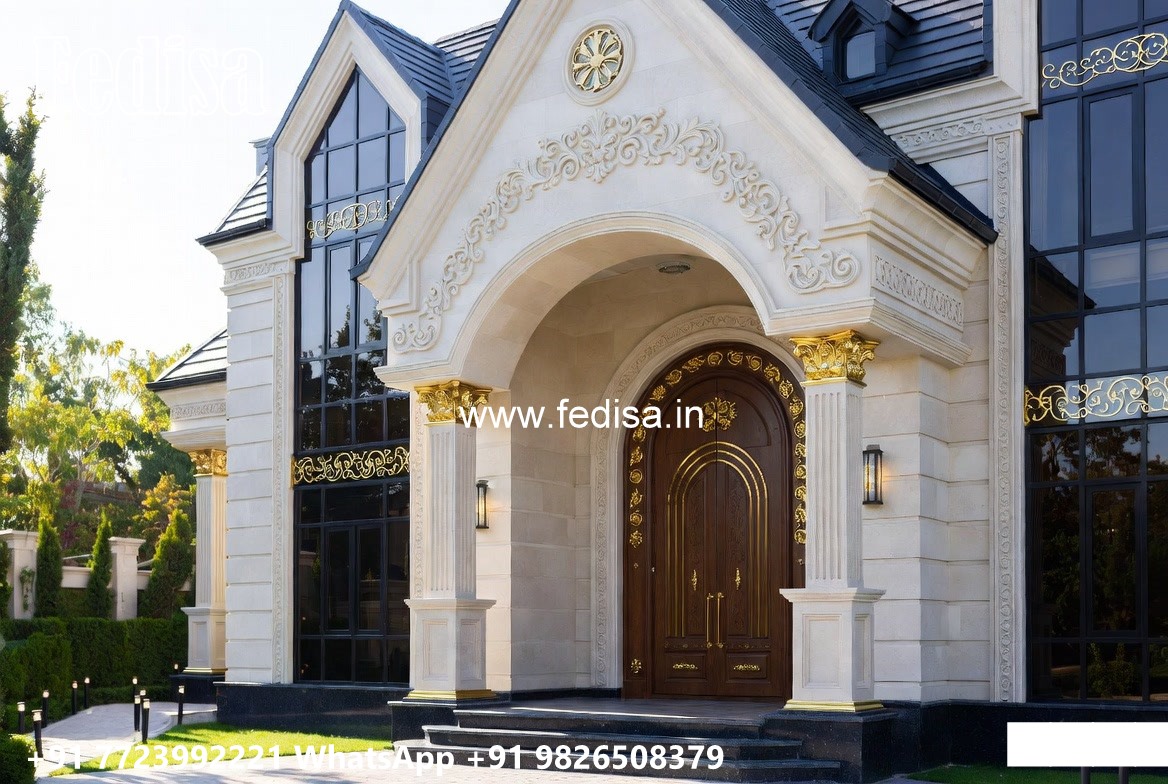 Classic House Design with Beautiful Open Courtyard No-8369